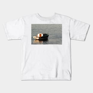 From Casilhas to Boca Do Vento - 7 - Boat On The River © Kids T-Shirt